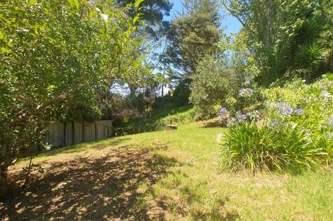 Photo of property in 60 Rewarewa Road, Te Atatu Peninsula, Auckland, 0610