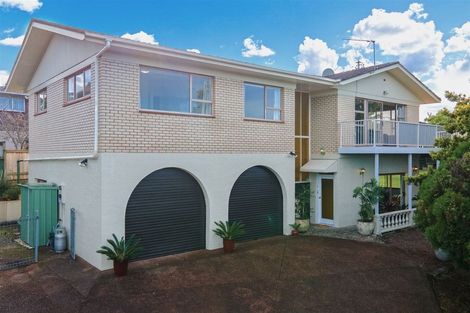 Photo of property in 7 Nui Mana Place, Te Atatu South, Auckland, 0610