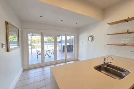 Photo of property in 10 Russell Street, Whataupoko, Gisborne, 4010