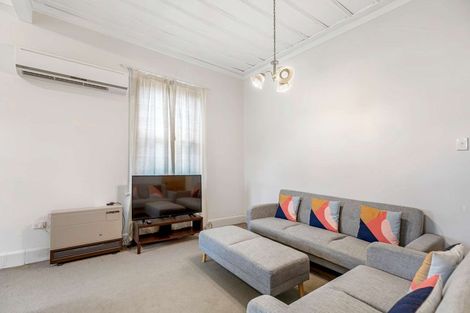 Photo of property in 127 Linton Street, West End, Palmerston North, 4410