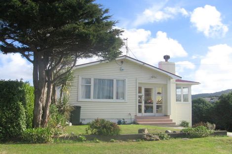 Photo of property in 22a Pokohiwi Road, Normandale, Lower Hutt, 5010