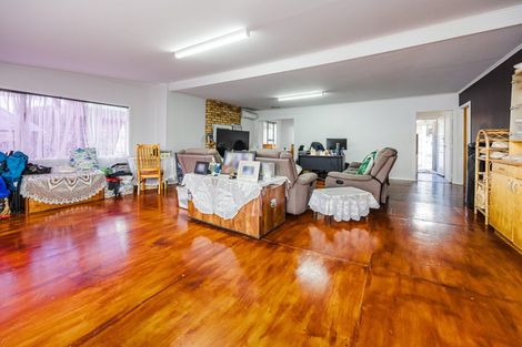 Photo of property in 63 Myers Road, Manurewa East, Auckland, 2102