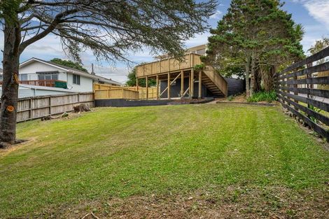 Photo of property in 46 Colwill Road, Massey, Auckland, 0614