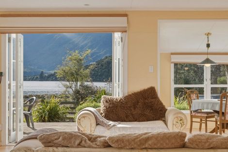 Photo of property in 793 Hopai Road, Manaroa, Picton, 7282