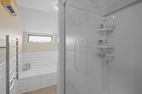 Photo of property in 2/4 Gatonby Place, Avonhead, Christchurch, 8042