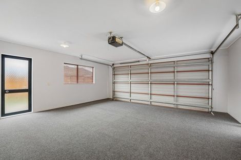 Photo of property in 23 Greenwood Place, Fitzherbert, Palmerston North, 4410