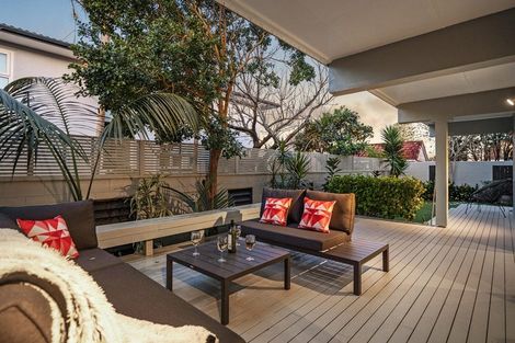 Photo of property in 2/19a Sanders Avenue, Takapuna, Auckland, 0622