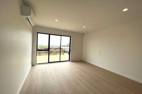 Photo of property in 34 Neretva Avenue, Massey, Auckland, 0614