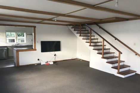 Photo of property in 41 Hungerford Road, Lyall Bay, Wellington, 6022