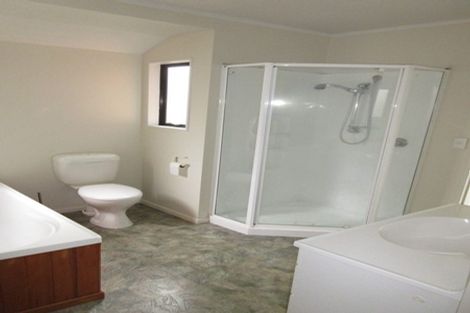 Photo of property in 15u6 Glanmire Road, Newlands, Wellington, 6037