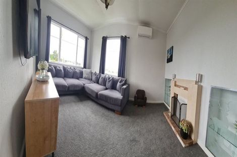 Photo of property in 36 Karaka Street, Helensville, 0800