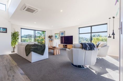Photo of property in 9 Te Heke Place, Waikanae, 5036