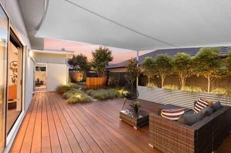 Photo of property in 11 Linkwater Way, Parklands, Christchurch, 8083