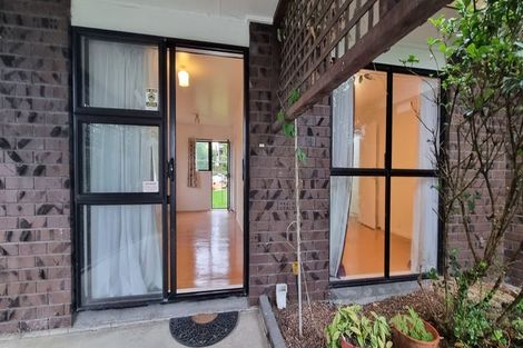 Photo of property in 10 Steeple Rise, Pakuranga, Auckland, 2010