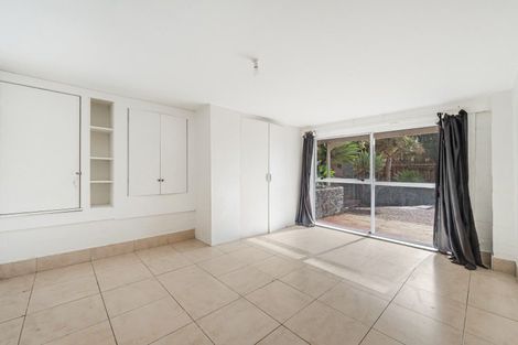 Photo of property in 1 Beldon Place, Pakuranga Heights, Auckland, 2010