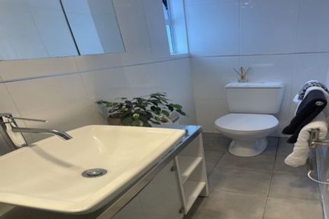 Photo of property in 14a Glade Place, Birkenhead, Auckland, 0626