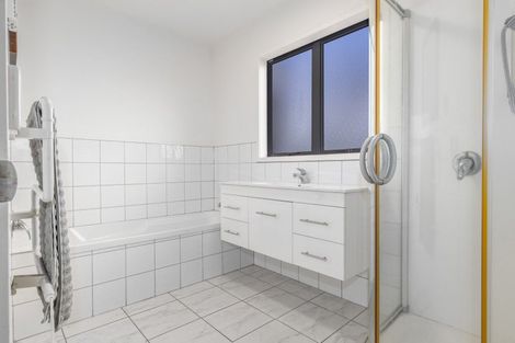 Photo of property in 14 Okarito Avenue, Levin, 5510