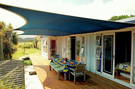 Photo of property in 44 Sarah Street, Waikawa Beach, Levin, 5573