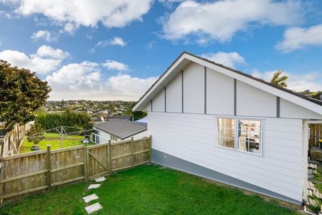 Photo of property in 44 Glenbervie Crescent, Massey, Auckland, 0614