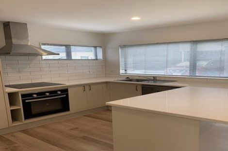 Photo of property in 49 Black Beech Crescent, Takanini, 2110