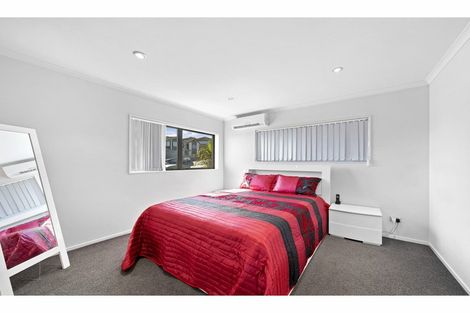 Photo of property in 14 Kereru Rise, Papakura, 2110