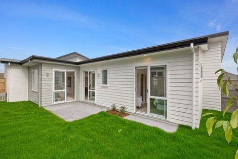 Photo of property in 23 Waituarua Drive, Takanini, 2112