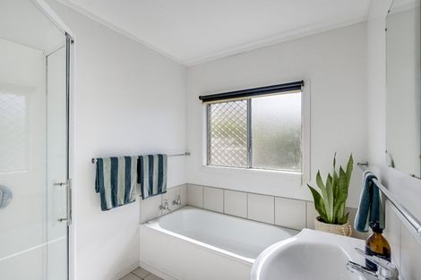 Photo of property in 2/166 Gloucester Street, Taradale, Napier, 4112