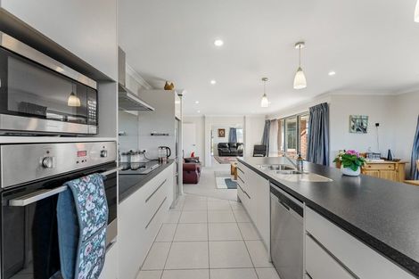 Photo of property in 1 Honeyfield Drive, Whalers Gate, New Plymouth, 4310