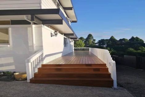 Photo of property in 60 Chelsea View Drive, Chatswood, Auckland, 0626