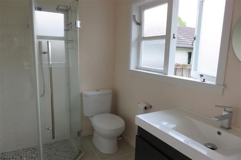 Photo of property in 110 Mcleod Road, Te Atatu South, Auckland, 0610