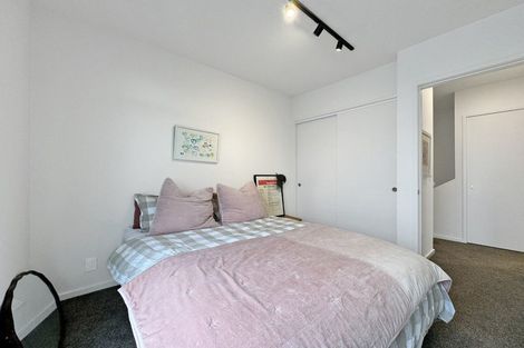 Photo of property in 149u5 Onepu Road, Lyall Bay, Wellington, 6022