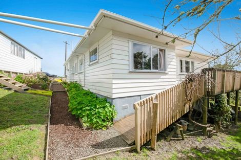 Photo of property in 95 Mangakura Road, Helensville, 0800