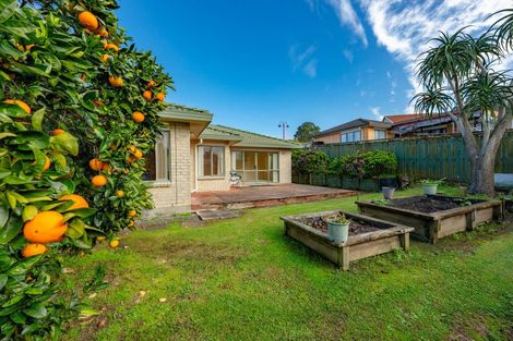 Photo of property in 3 Rosebay Rise, Henderson, Auckland, 0610