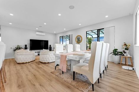 Photo of property in 13 Peacock Place, Pokeno, 2402