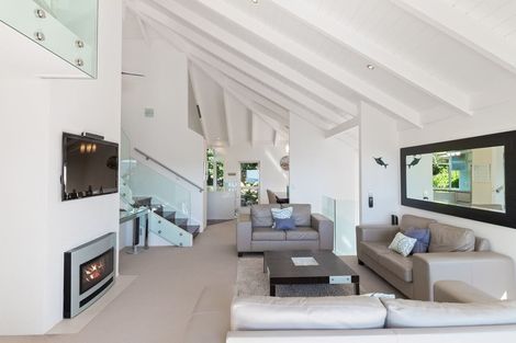 Photo of property in 51 Mount Avenue, Pauanui, Hikuai, 3579