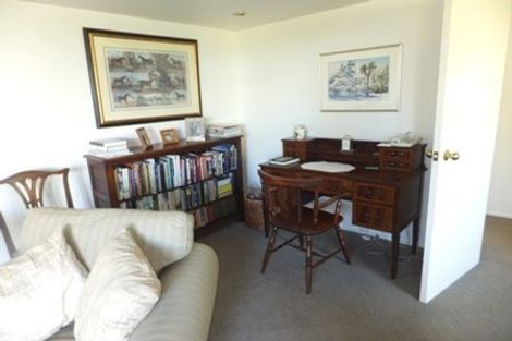 Photo of property in 12 Macmillan Avenue, Cashmere, Christchurch, 8022