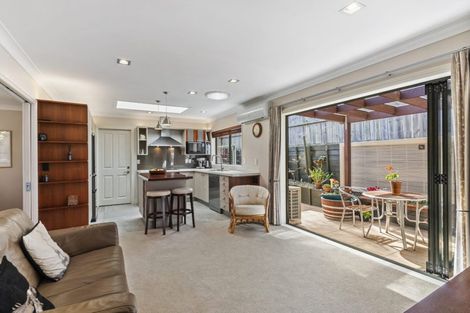 Photo of property in 25 Kilsyth Way, East Tamaki Heights, Auckland, 2016