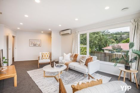 Photo of property in 96 Stewart Drive, Newlands, Wellington, 6037