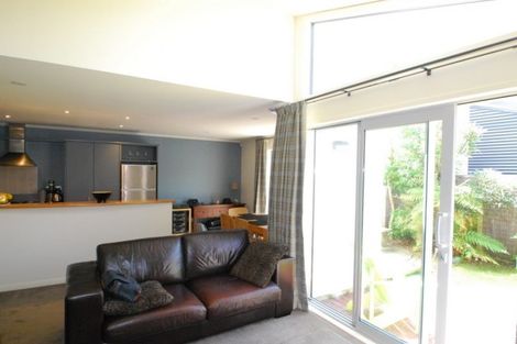 Photo of property in 12/36u Dee Street, Island Bay, Wellington, 6023