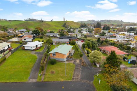 Photo of property in 2 Fairview Street, Tirau, 3410