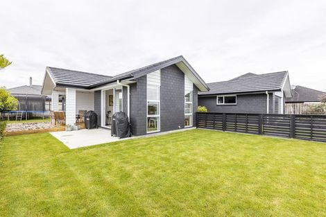 Photo of property in 14a Pegasus Place, Kelvin Grove, Palmerston North, 4414