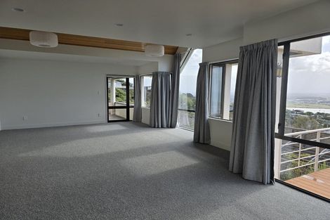 Photo of property in 2/17 Belleview Terrace, Mount Pleasant, Christchurch, 8081