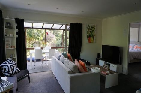 Photo of property in 32 Drome View Place, Beach Haven, Auckland, 0626
