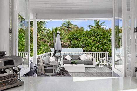 Photo of property in 23 Ewen Alison Avenue, Devonport, Auckland, 0624