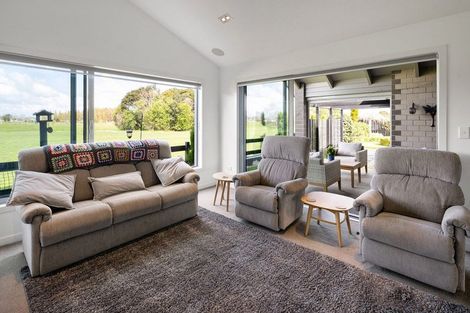 Photo of property in 34 Madison Street, Cambridge, 3434