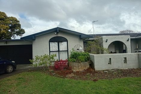 Photo of property in 17 Meadowcourt Drive, Manukau, Auckland, 2025
