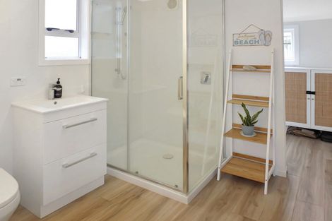 Photo of property in 13 Barber Street, Foxton Beach, Foxton, 4815