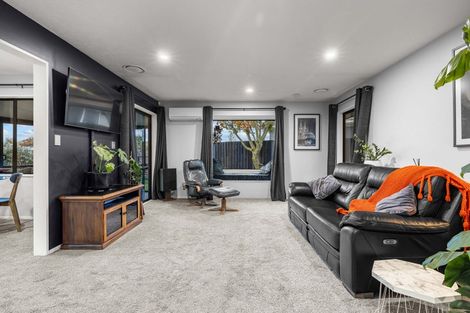 Photo of property in 2/44 Kathleen Crescent, Hornby, Christchurch, 8042