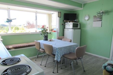 Photo of property in 16 Mason Road, Hawera, 4674