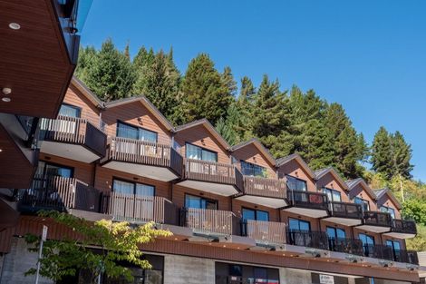 Photo of property in The Alex Apartments, 13/135a Hallenstein Street, Queenstown, 9300